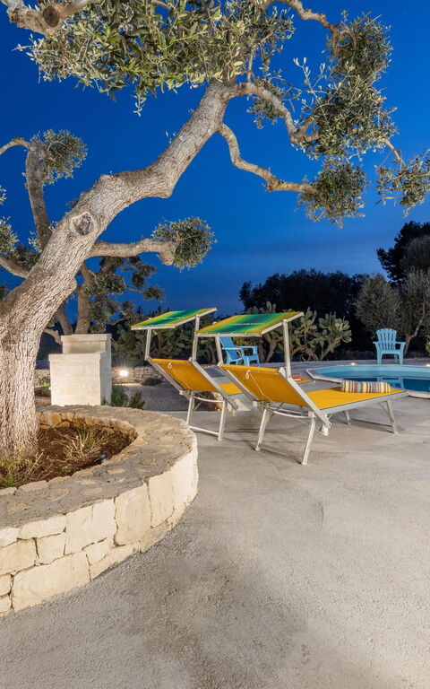 Villa Narkive: bassin, Vues