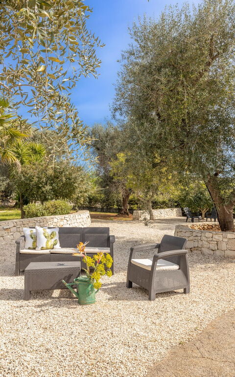 Villa Narkive: Extérieur, Jardin, Vues