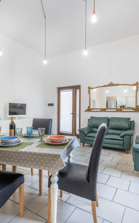 Villa Narkive: Cuisine, Salle à manger, Salon