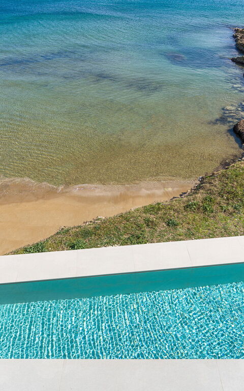 Bedda Matri: bassin, Extérieur, Extérieurs, Vues