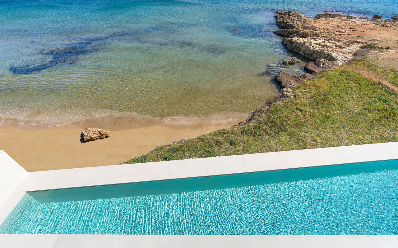 Bedda Matri: bassin, Extérieur, Extérieurs, Vues