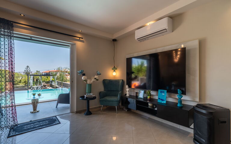 John Residence: Salon