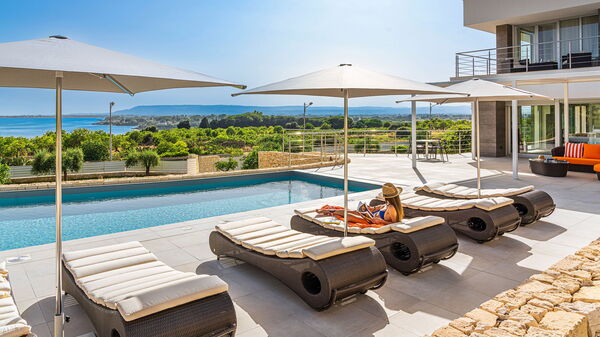 Villa Anna Plemmirio: bassin, Extérieur, Extérieurs