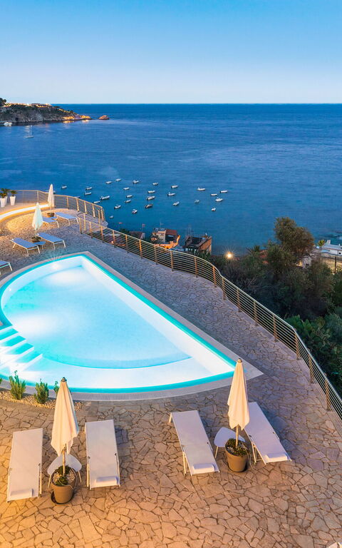 Baya Bella: bassin, Extérieur, Extérieurs, Vues