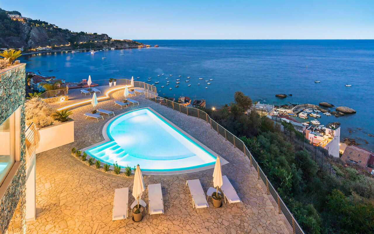 Baya Bella: bassin, Extérieur, Extérieurs, Vues