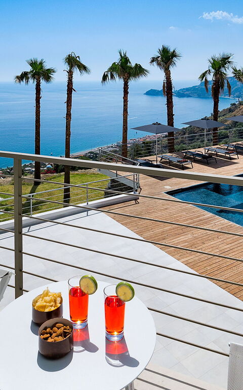 Villa Alexandra: Aliments, bassin, Extérieur, Extérieurs, Vues