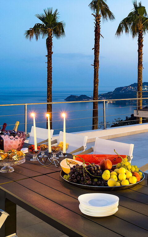 Villa Alexandra: Aliments, Extérieur, Extérieurs, Vues