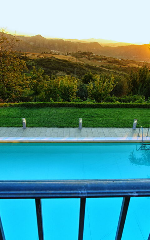 Villa Malu: bassin, Extérieur, Extérieurs, Jardin, Vues