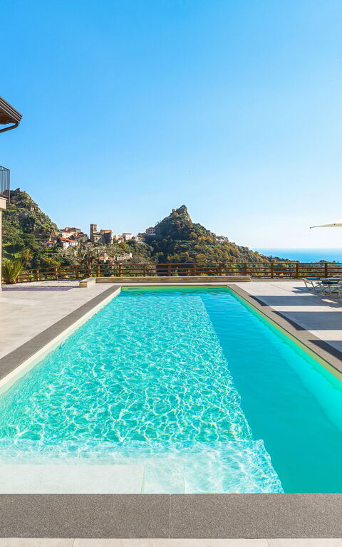 Zagara Bianca: bassin, Extérieur, Extérieurs