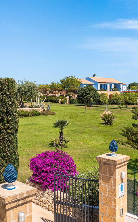 Pigna Blue: Extérieur, Extérieurs