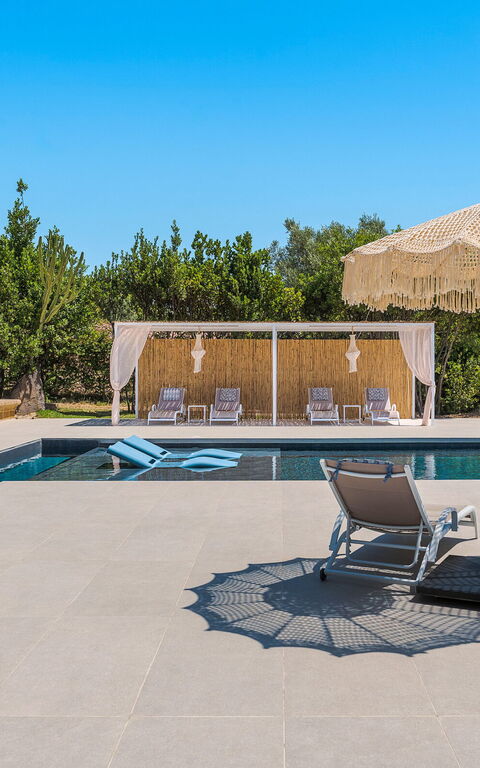 Pigna Blue: bassin, Extérieur, Extérieurs