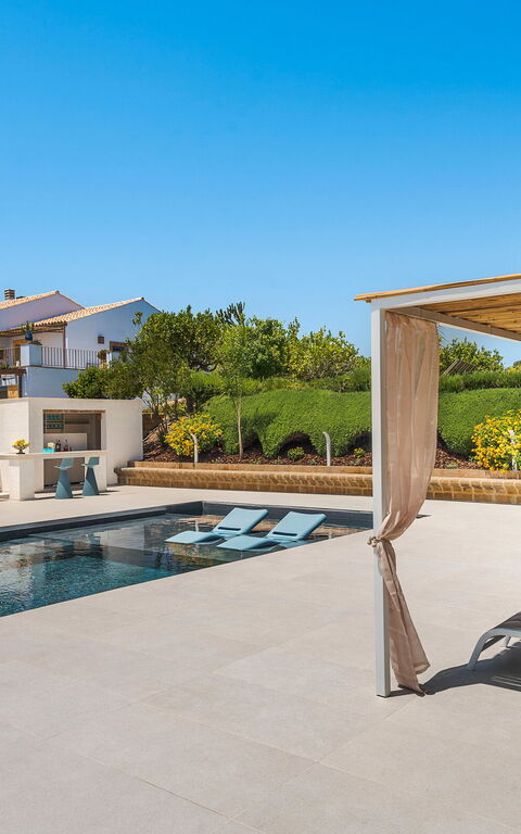 Pigna Blue: bassin, Extérieur, Extérieurs