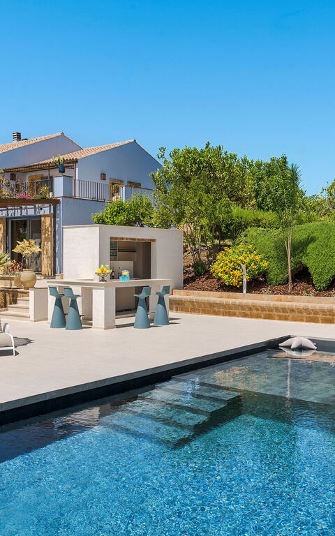 Pigna Blue: bassin, Extérieur, Extérieurs