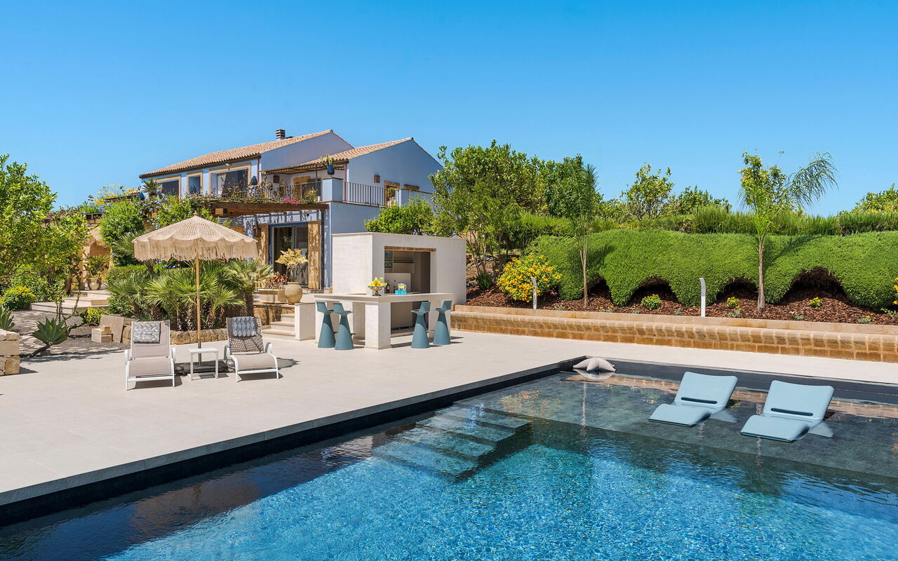 Pigna Blue: bassin, Extérieur, Extérieurs