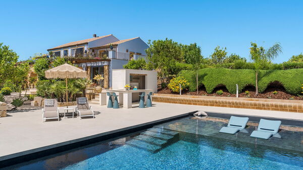 Pigna Blue: bassin, Extérieur, Extérieurs