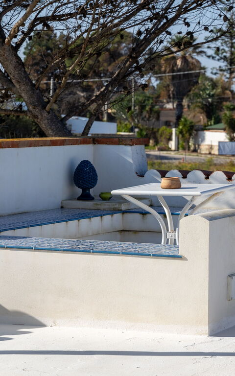 Villa Maraus: Extérieur, Extérieurs