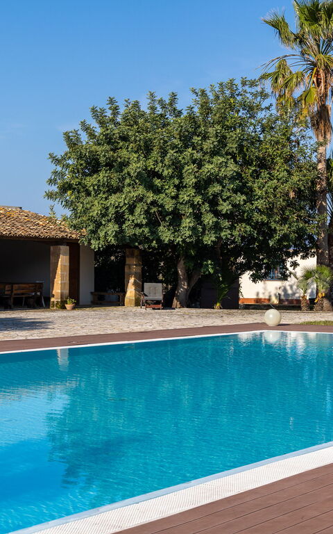 Villa Maraus: bassin, Extérieur, Extérieurs