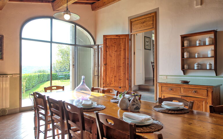 Villa Cona: Cuisine, Salle à manger, Salon