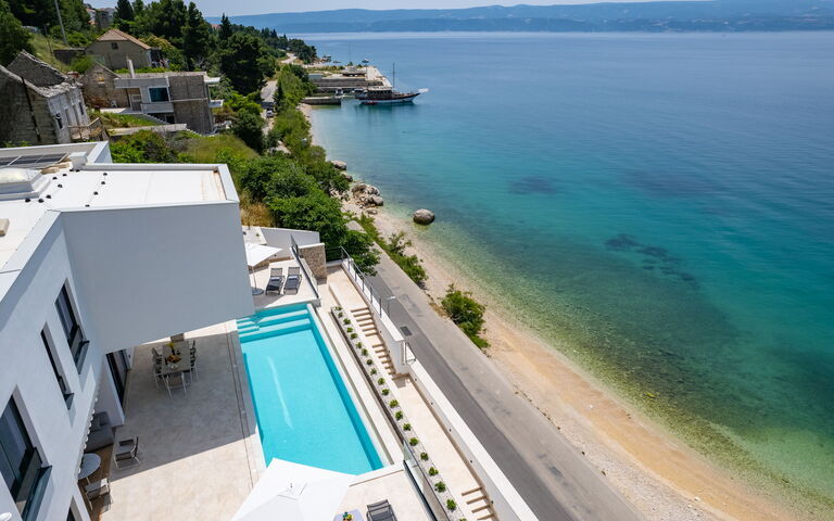 Villa Loma: bassin, Extérieurs, Vues