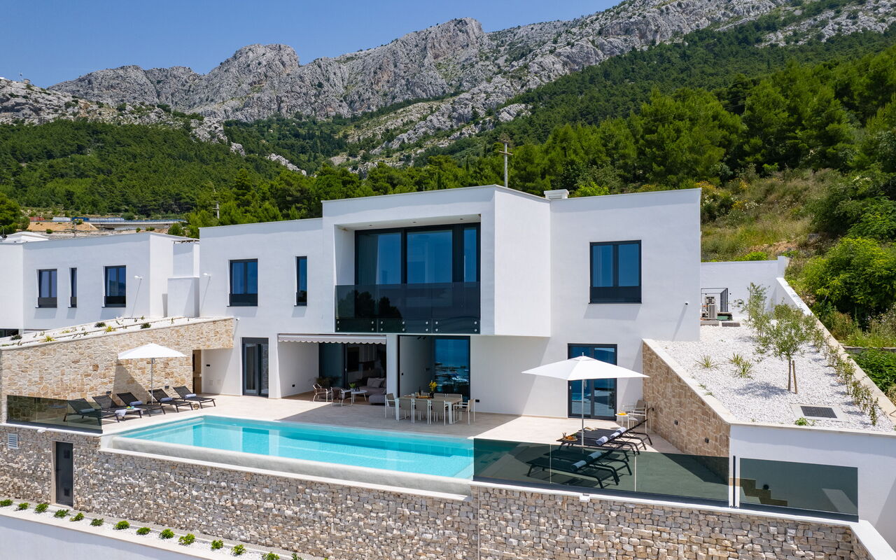 Villa Loma: Balcon / Terrasse / Patio, bassin, Extérieurs, Vues