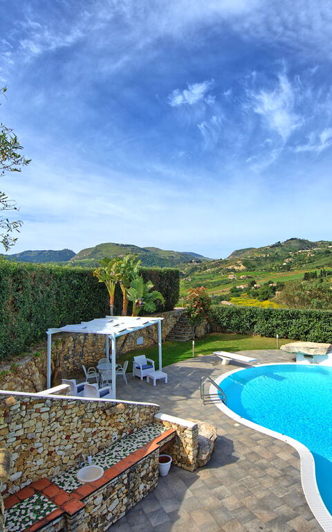 Villa Demetra: bassin, Extérieur, Extérieurs