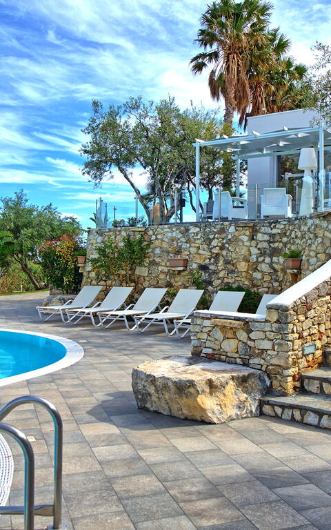 Villa Demetra: bassin, Extérieur, Extérieurs