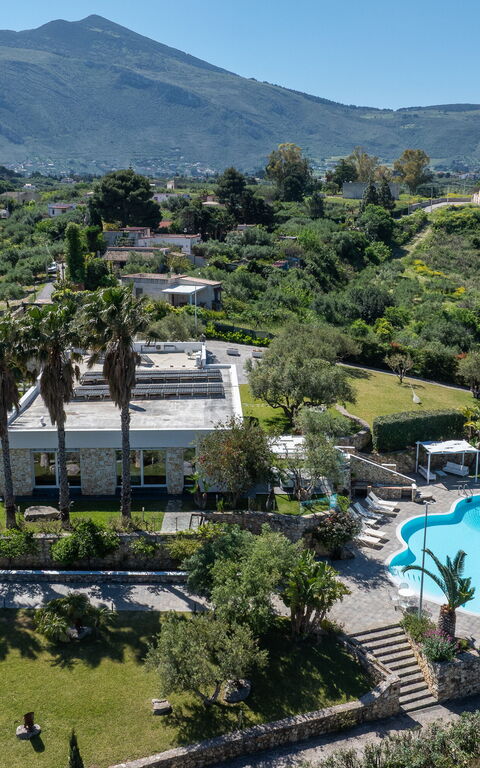 Villa Demetra: bassin, Jardin, Vues