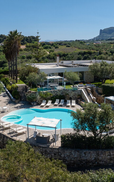 Villa Demetra: bassin, Vues