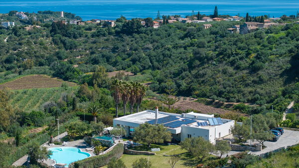 Villa Demetra: bassin, Jardin, Vues
