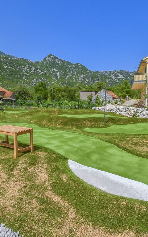 Villa Roglic: Activités, Extérieurs, Jardin, Vues