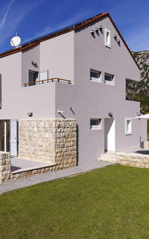 Villa Jure: Extérieurs, Jardin