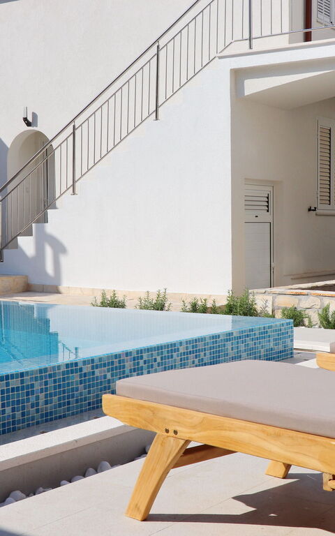 Villa Emerald: bassin, Extérieurs