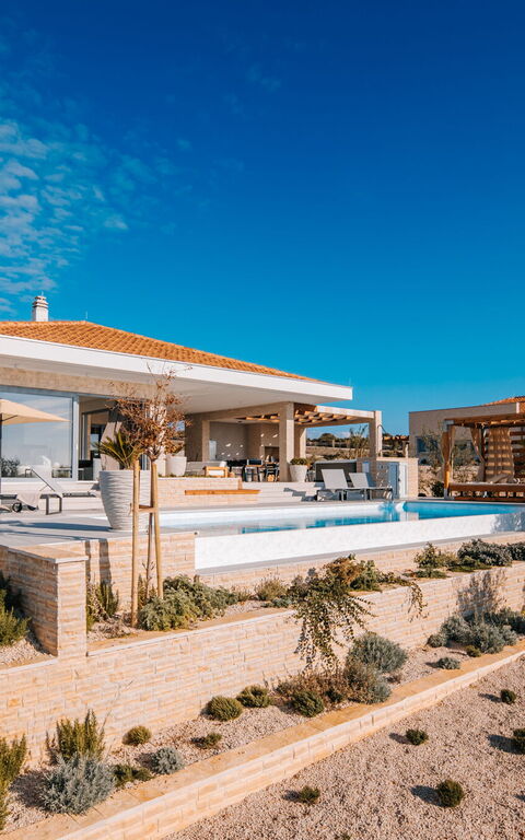 Villa Steropa: bassin, Extérieurs, Vues