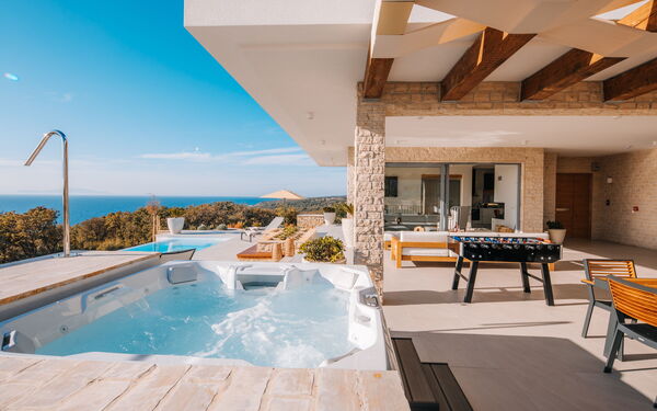 Villa Steropa: Balcon / Terrasse / Patio, bassin, Extérieur, Extérieurs, jacuzzi