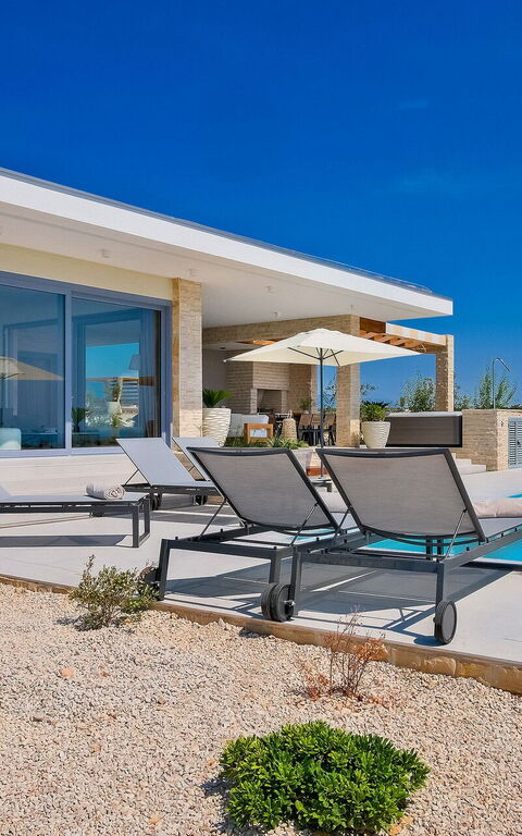 Villa Kelena: Balcon / Terrasse / Patio, bassin, Entrée principale, Extérieur, Extérieurs