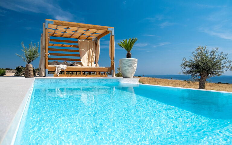 Villa Kelena: bassin, Extérieur, Vues