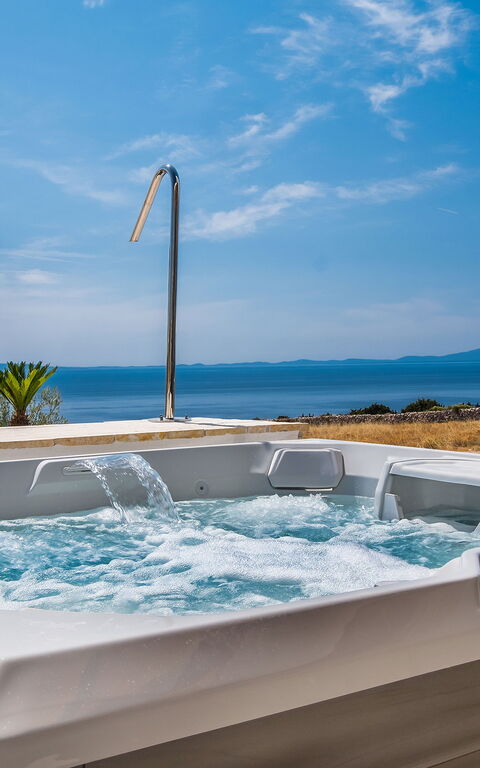 Villa Elektra: jacuzzi