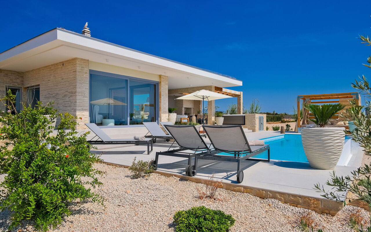 Villa Elektra: Balcon / Terrasse / Patio, bassin, Extérieur, Extérieurs