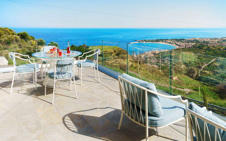 Grand Tour Villa: Balcon / Terrasse / Patio, Extérieur, Extérieurs, Vues