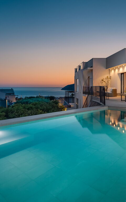 Villa Vivere: Balcon / Terrasse / Patio, bassin, Extérieurs