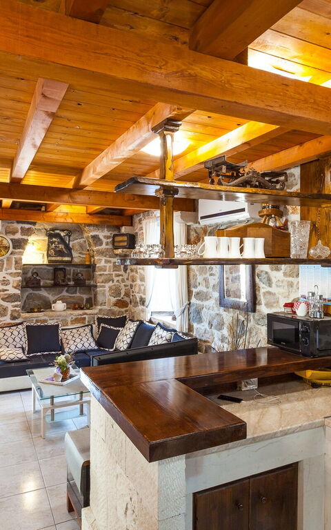 Villa Azurit: Cuisine, Salon