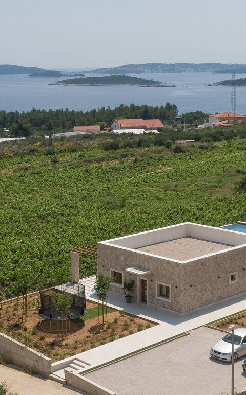 Villa Spectrum: Extérieurs, Vues