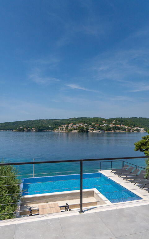 Villa Cosmic: Balcon / Terrasse / Patio, bassin, Vues