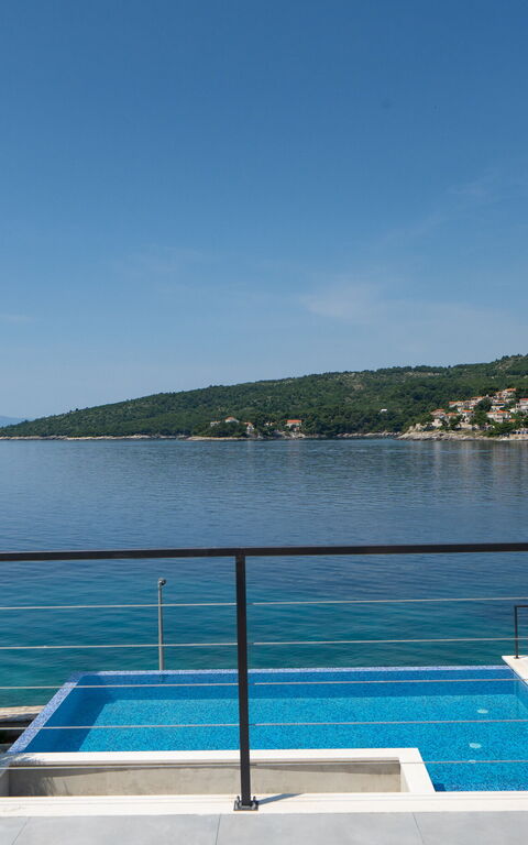 Villa Cosmic: Balcon / Terrasse / Patio, bassin, Vues