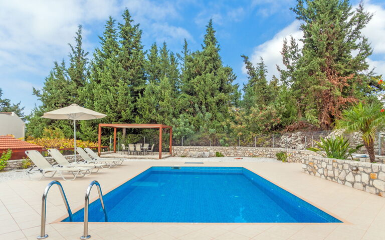 Villa Giorgos: bassin, Extérieur, Extérieurs