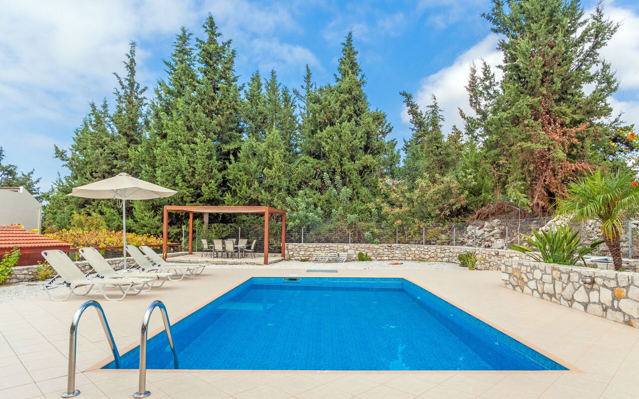 Villa Giorgos: bassin, Extérieur, Extérieurs