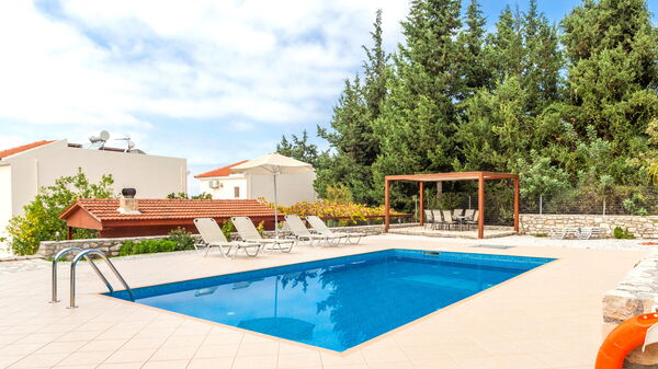 Villa Giorgos: bassin, Extérieur, Extérieurs