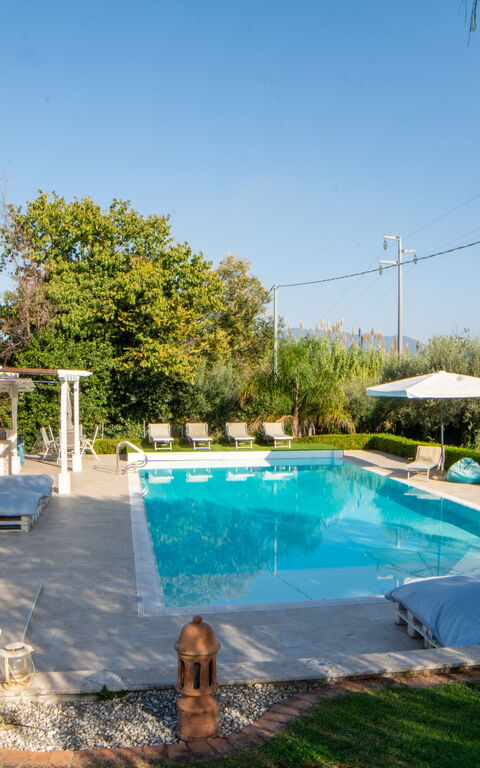 Villa Antici: bassin, Extérieur, Extérieurs