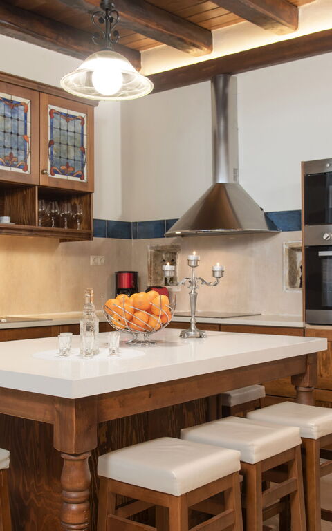 Villa Kois: Cuisine, Salle à manger