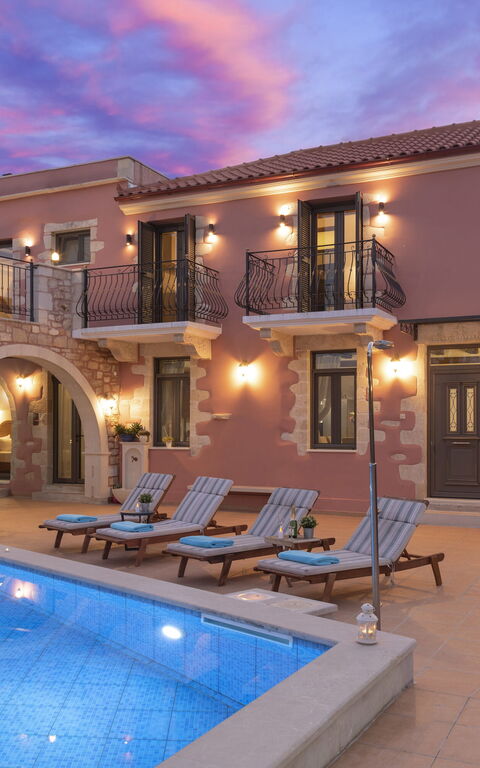 Villa Kois: bassin, Extérieur, Extérieurs